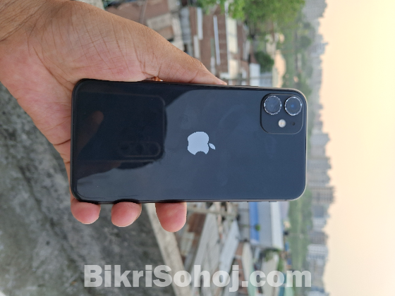 Apple iPhone 11 64 GB (Used)